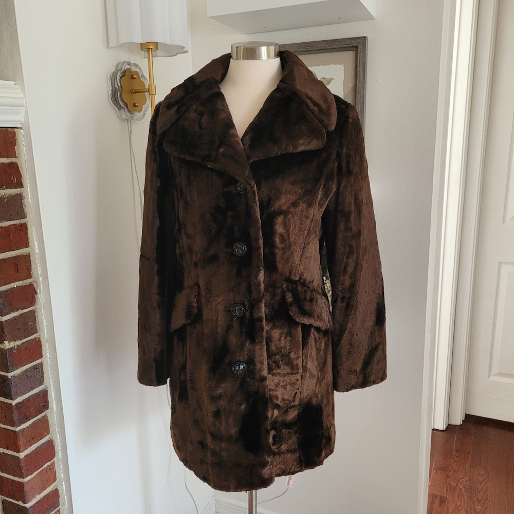 Vintage Luxurious Brown Faux Fur Coat By Betty Rose Size Medium Made In USA